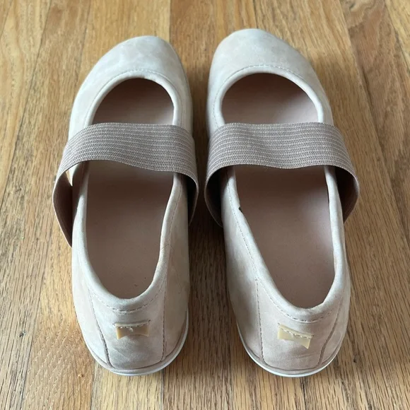 Camper Beige Flats with Elastic Strap - Picture 6 of 8